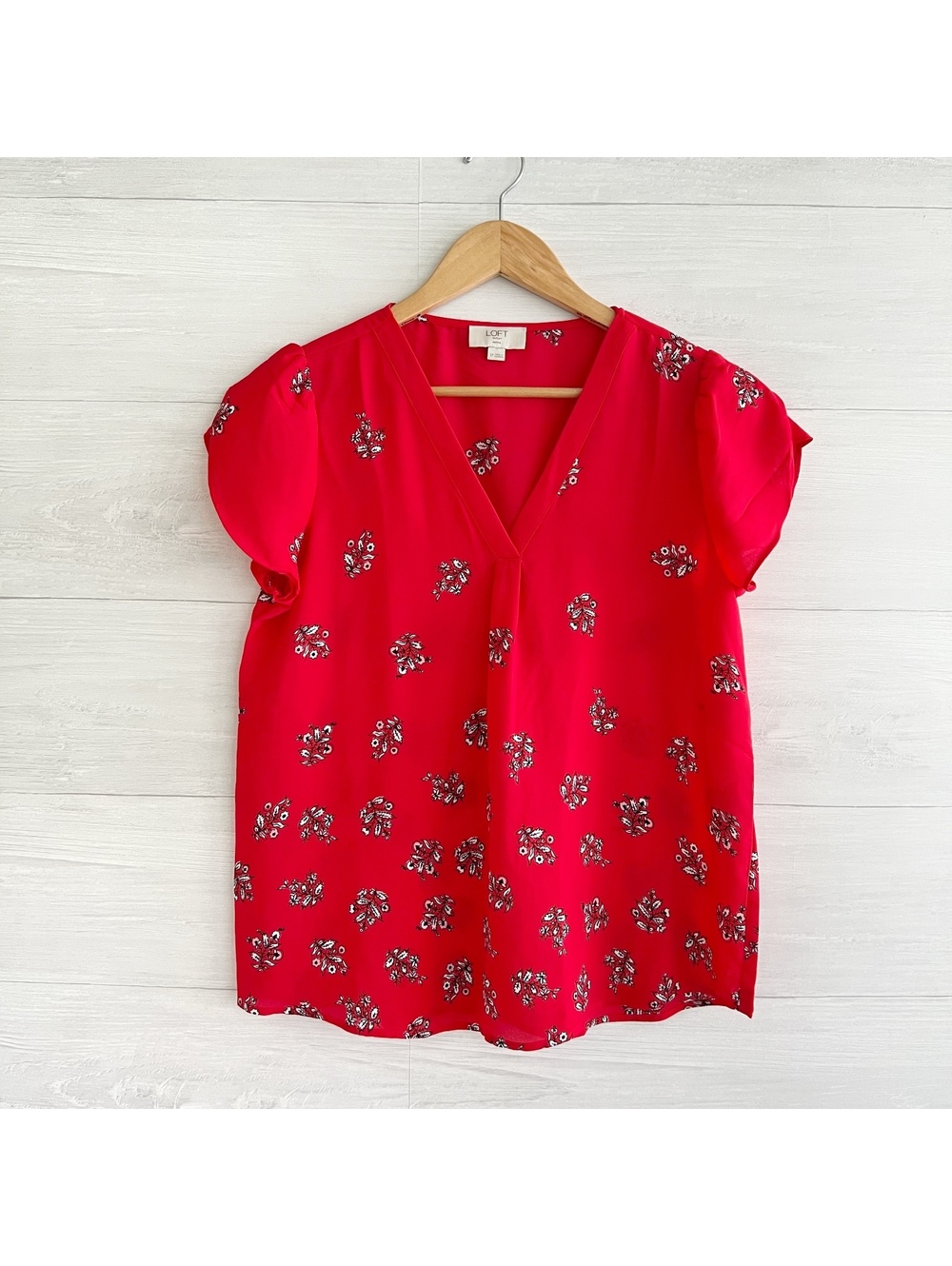 LOFT Outlet Womens SP Red Floral V Neck Tulip Sleeve Blouse Petite Small